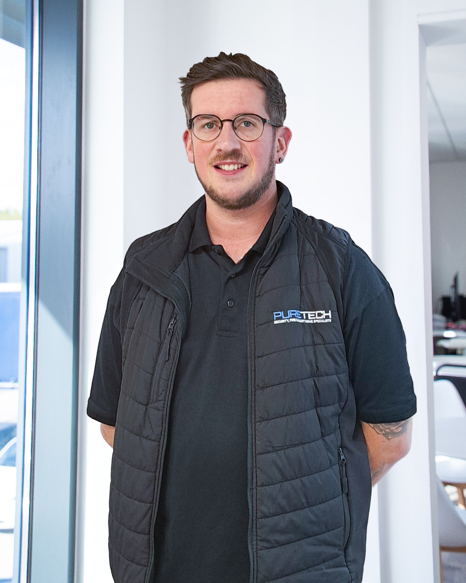 Ryan_H_Staff_Photo_Merlin_BG